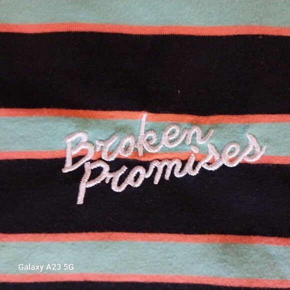 Broken Promises Striped T-Shirt Medium Black Mint Cotton Polyester Mens Crew Nec - Picture 3 of 7